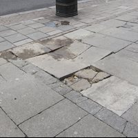 Cracked pavement, pavements and verges